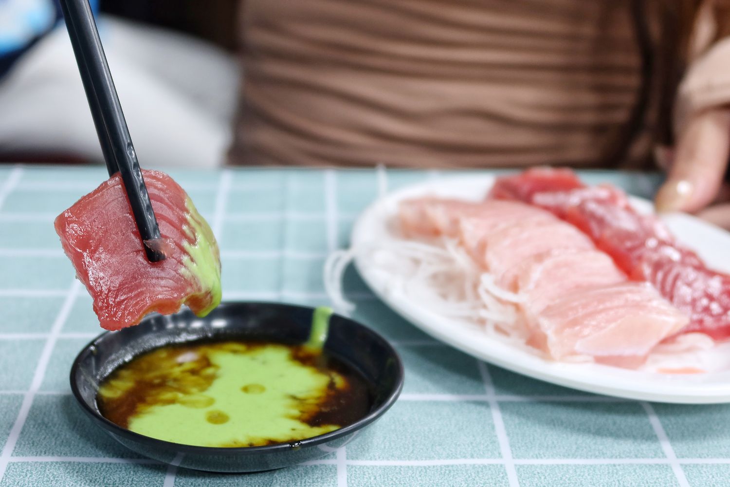 【南方澳美食】阿芬鮮魚湯，只要69元起，海鮮炒飯平價又大碗，在地人激推美食! @混血珊莎的奇幻旅程