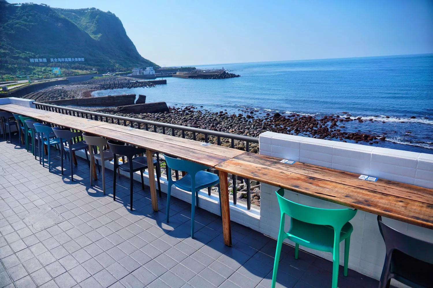 拾浪咖啡｜夢幻海景第一排石門咖啡廳，享受與海同行的咖啡時光! @混血珊莎的奇幻旅程