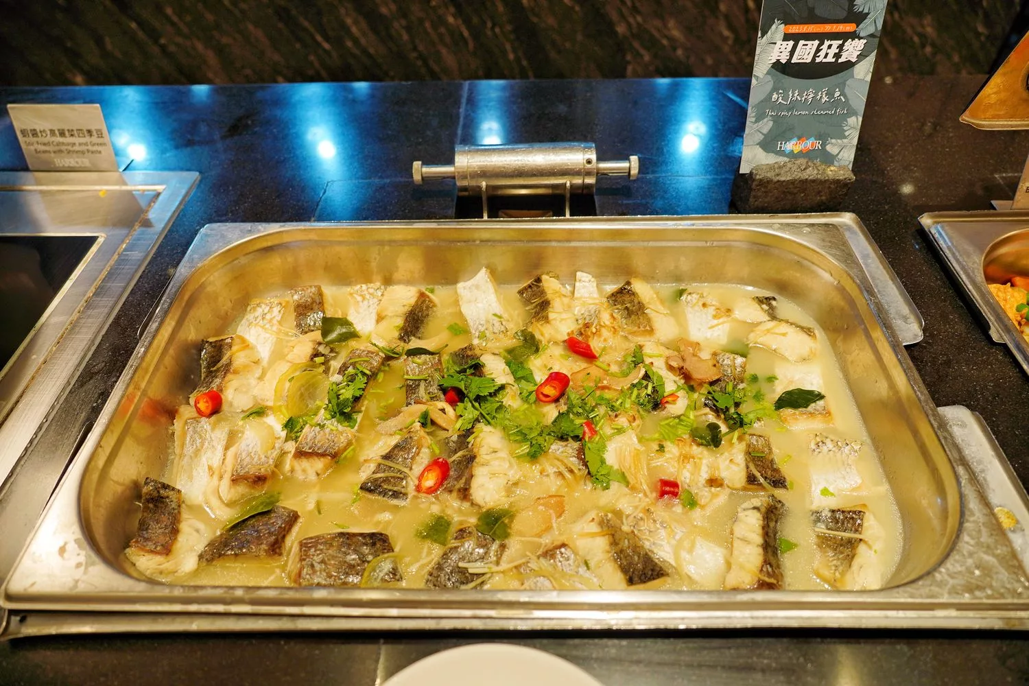 【漢來海港餐廳】漢來海港天母店，超人氣吃到飽，必吃菜色價位優惠分享! @混血珊莎的奇幻旅程