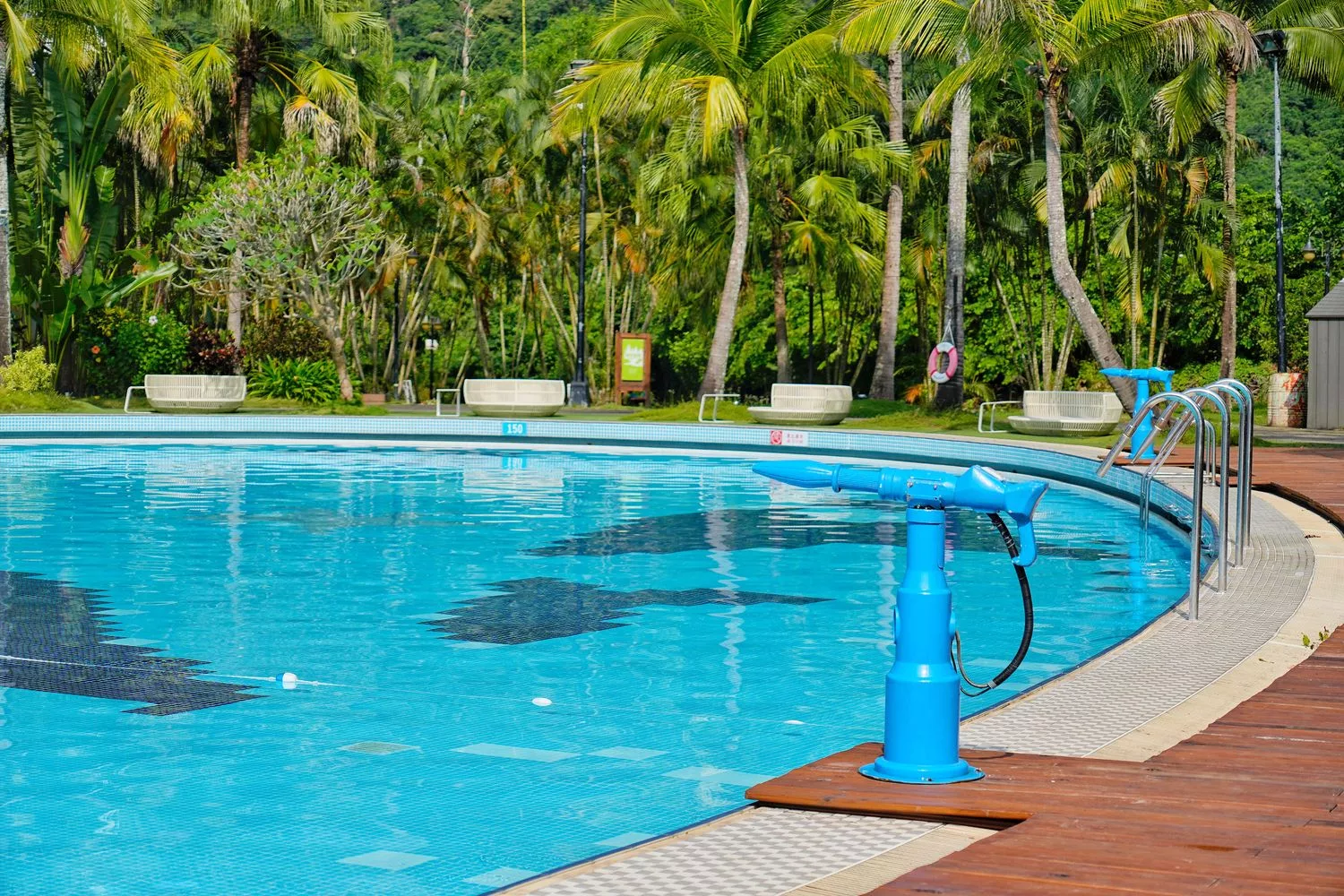 台南趣淘漫旅｜全台唯一冒險主題飯店，南洋風椰林泳池! @混血珊莎的奇幻旅程