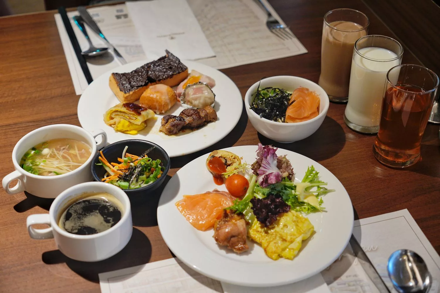 【西屯早餐】裕元花園酒店早餐，早餐就有現沖牛肉湯跟哈根達斯! @混血珊莎的奇幻旅程