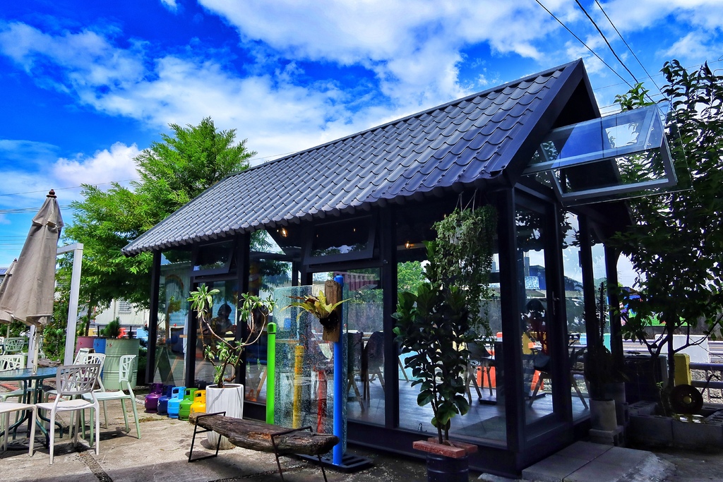 【宜蘭冬山美食】老司G Tea&#038;Coffee 玻璃屋咖啡廳 結合復古工業風+親子遊戲區 @混血珊莎的奇幻旅程